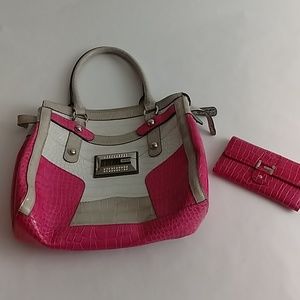 Guess women's purse with wallet Used with defect